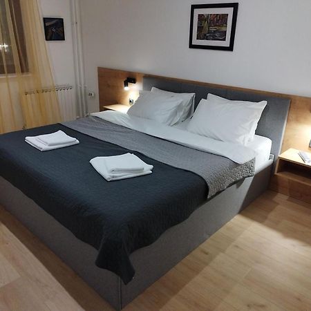 Home Apartment Ниш Экстерьер фото